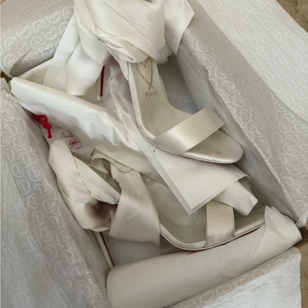 Christian Louboutin Ivory Sandale Du Desert - Picture 2 of 7